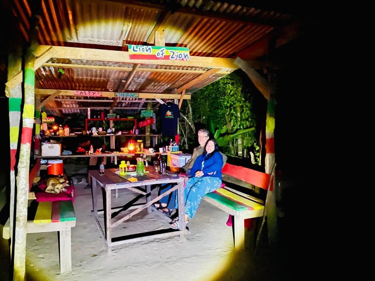 Land Of Promise - Reggae Bar & Eco Village Zanderij Exteriér fotografie
